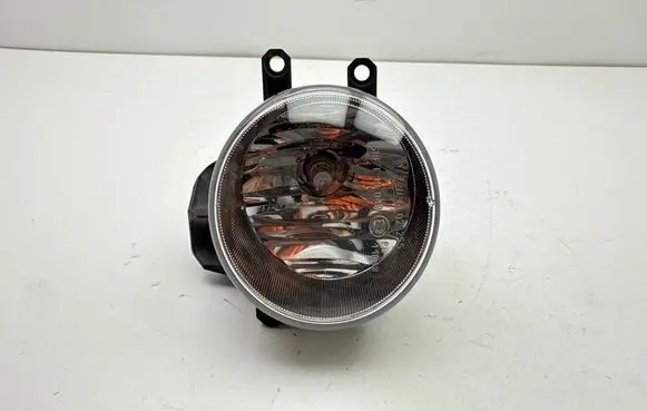 Toyota Auris E180 Front fog light 90008490 8121002110 23122015