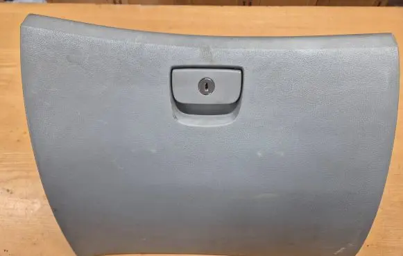Hyundai Sonata Glove box lid/cover 