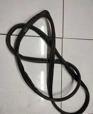 Mazda 6 Rubber seal front coupe door 