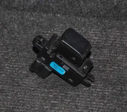 Nissan Note (E11) Electric window control switch 25411ED00B