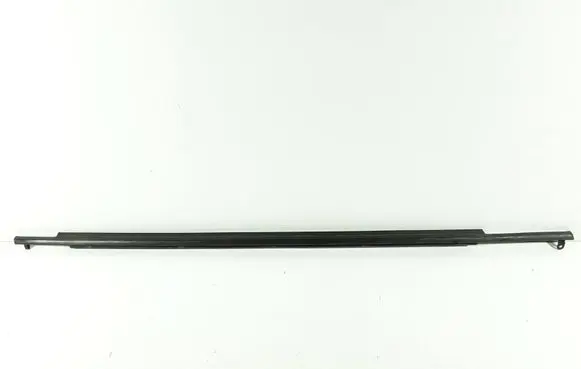Toyota Verso Rubber seal front door window/glass