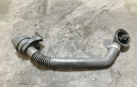 Mercedes-Benz Sprinter W906 Oil fill pipe A6510100169 0212632A 401208
