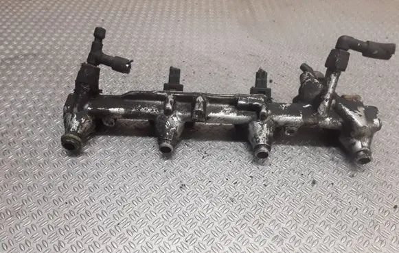 Ford Mondeo MK I Fuel main line pipe 938F9D280