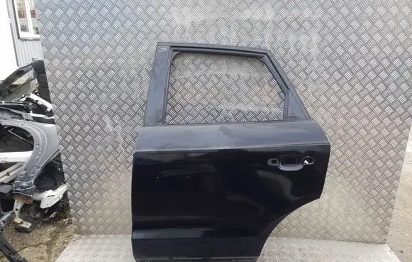 Audi Q3 8U Rear door