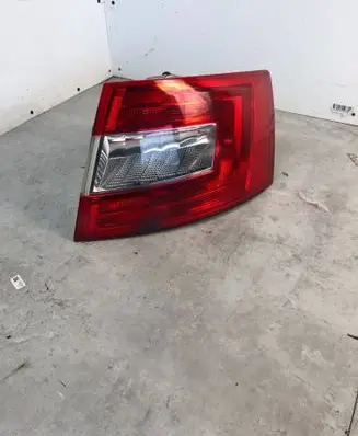 Rear/tail lights