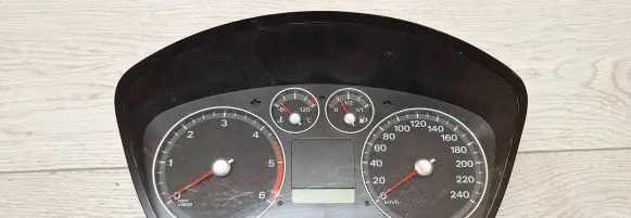 Ford Focus Speedometer (instrument cluster) 4M5T10849GP