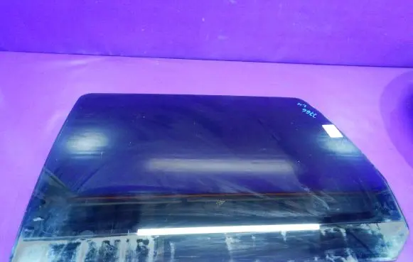 Seat Alhambra (Mk1) Front door window glass four-door