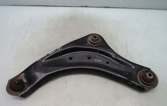 Nissan Leaf II (ZE1) Front lower control arm/wishbone