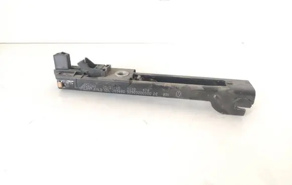 Volkswagen PASSAT B7 Seat belt adjustment motor 1T0857819B 0024248