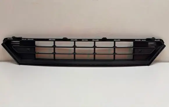 Volvo XC40 Front bumper lower grill 32136098