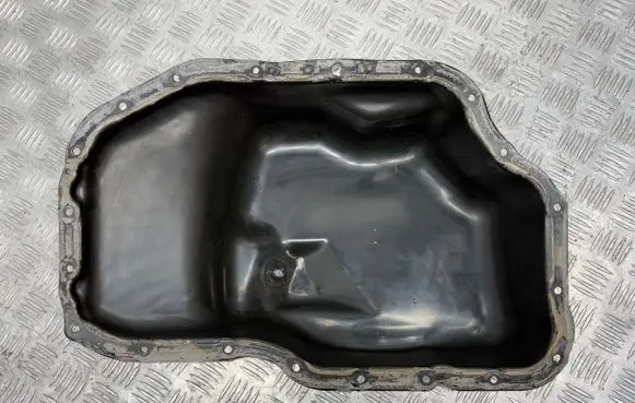 Toyota Avensis T250 Oil sump 121020R010