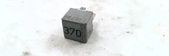 Audi A4 S4 B5 8D Other relay 8D0951253