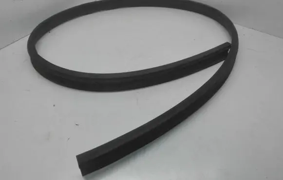Audi Q3 8U Front door rubber seal 8U0839119
