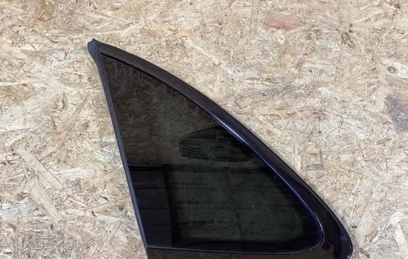 Porsche Macan (95B) Rear side window 95B845297XN