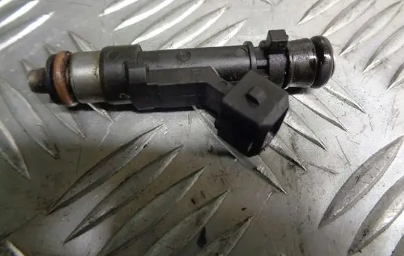 Opel Astra H Fuel injectors set 0280158501