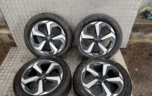 Nissan X-Trail T33 R18 alloy rim KE4094C400DS