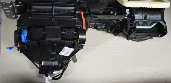 Volkswagen Sharan Interior heater climate box assembly 7N1820003J