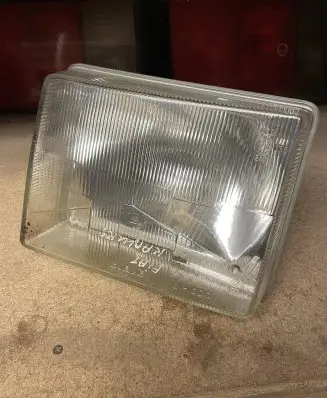 Fiat Uno Headlight/headlamp B110D0