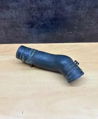 Volkswagen Golf IV Engine coolant pipe/hose 13727