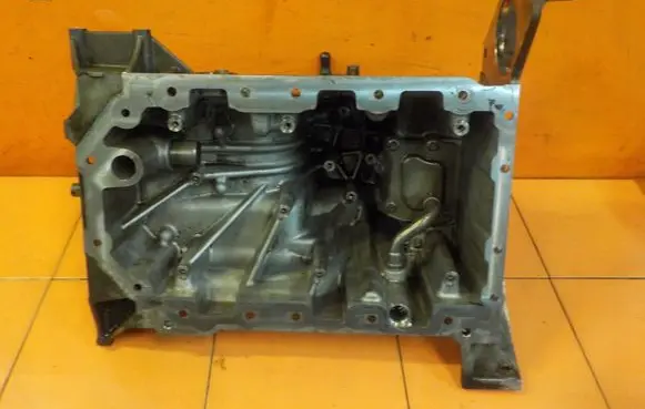 Land Rover Range Rover L405 Oil sump 9H2Q6675BE