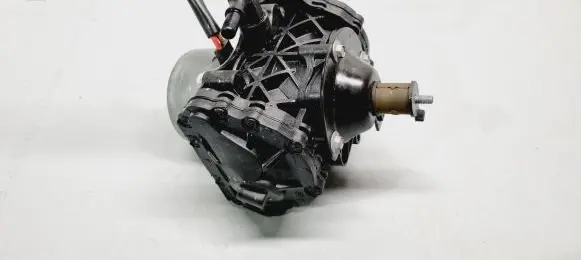 Opel Mokka B Vacuum pump 9835028580