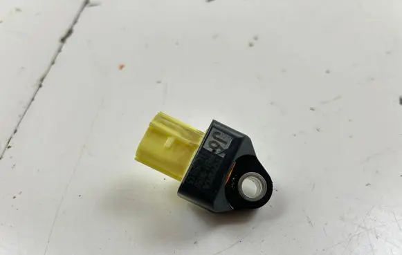 Toyota Hilux (AN120, AN130) Airbag deployment crash/impact sensor 898310K050