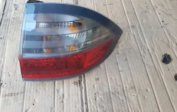 Ford S-MAX Rear/tail lights