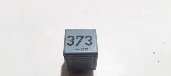 Skoda Superb B5 (3U) Other relay 8D0951253A