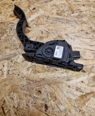 Volvo V40 Accelerator throttle pedal 31280595 6PV01036822