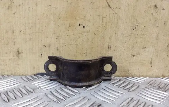 Mercedes-Benz ML W164 Sway bar bush bracket, rear 