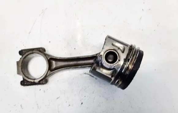 Audi A3 S3 8P Piston with connecting rod
