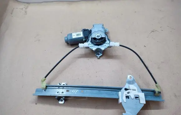 Nissan Qashqai+2 Rear door window regulator with motor 402190A