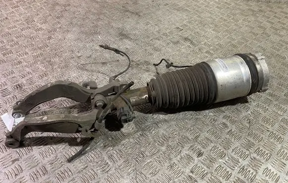 Volvo XC90 Front air suspension shock absorber 31658903