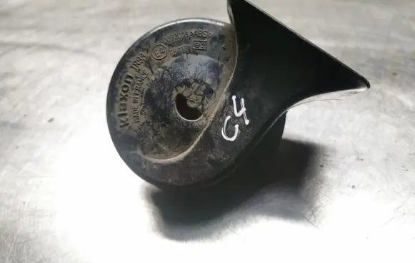 Audi A6 S6 C4 4A Horn signal