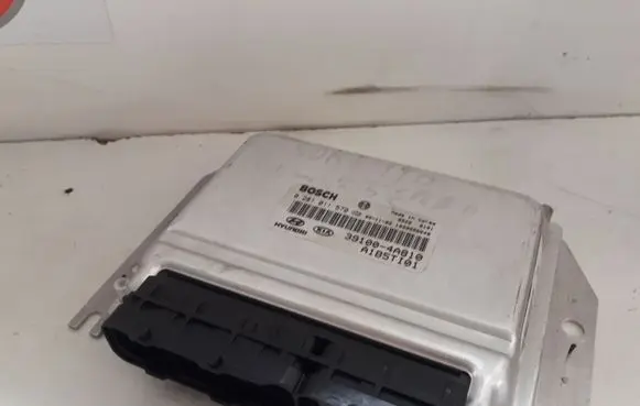 KIA Sorento Engine control unit/module 0281011579