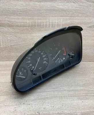 BMW 5 E39 Speedometer (instrument cluster) 6906998 110008784 FORDIESELLHD