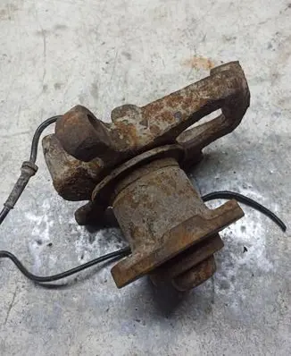 Volkswagen II LT Front wheel hub