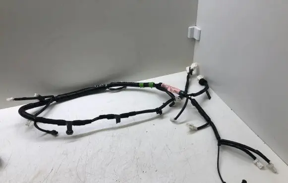 Mazda 3 III Tailgate/trunk wiring harness BHV367060A