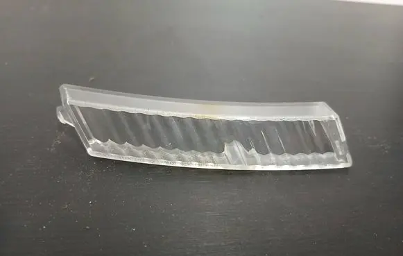 Volvo XC70 Headlight/headlamp dust cover 63301