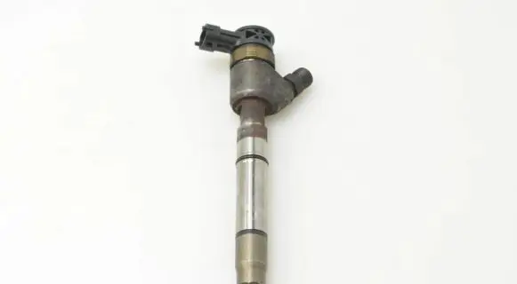 Hyundai i40 Fuel injector 338002A610