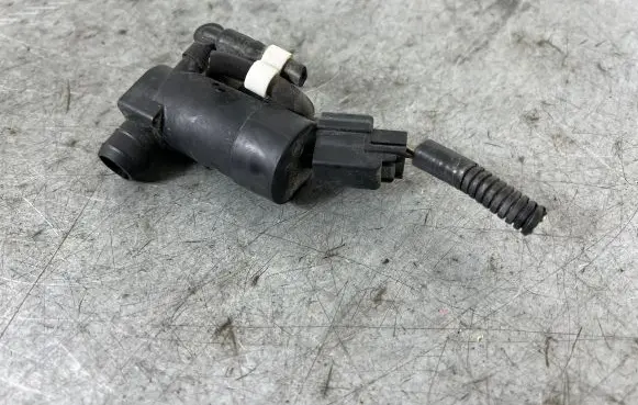 Volvo V50 Windscreen/windshield washer pump 1S7117K024FE T655C