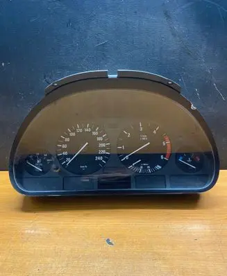 BMW 5 E39 Speedometer (instrument cluster) 88311228