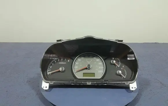 Hyundai Elantra Speedometer (instrument cluster) 94002-2H001