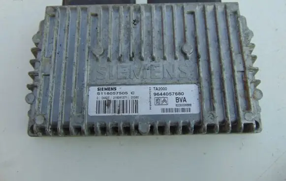 Peugeot 206 Gearbox control unit/module 9644057680 S118057505C