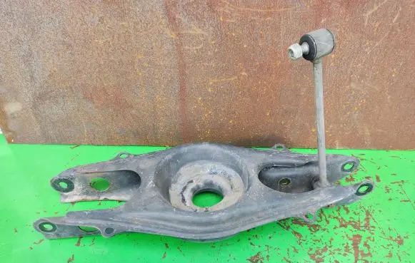 Mercedes-Benz C W205 Rear upper control arm/wishbone A2043520402