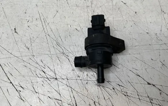 BMW X5 E53 Vacuum valve 1433602
