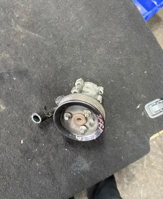 Jeep Grand Cherokee (WJ) Power steering pump 26100794