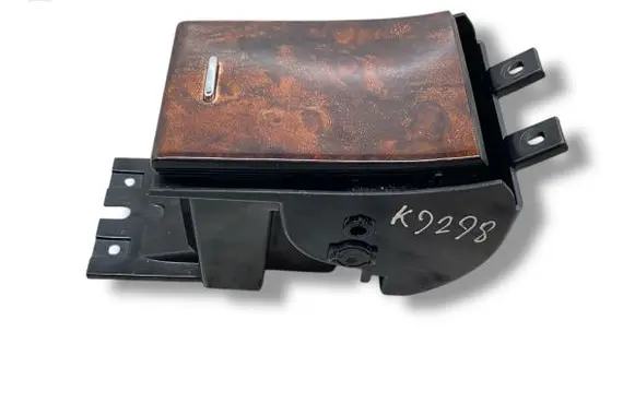 Ashtray (front)