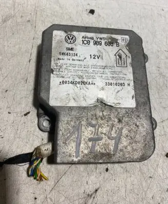 Volkswagen PASSAT B5.5 Airbag control unit/module 1C0909605B 33010203H 5WK43124