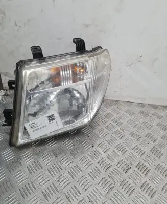 Nissan Navara D40 Headlight/headlamp